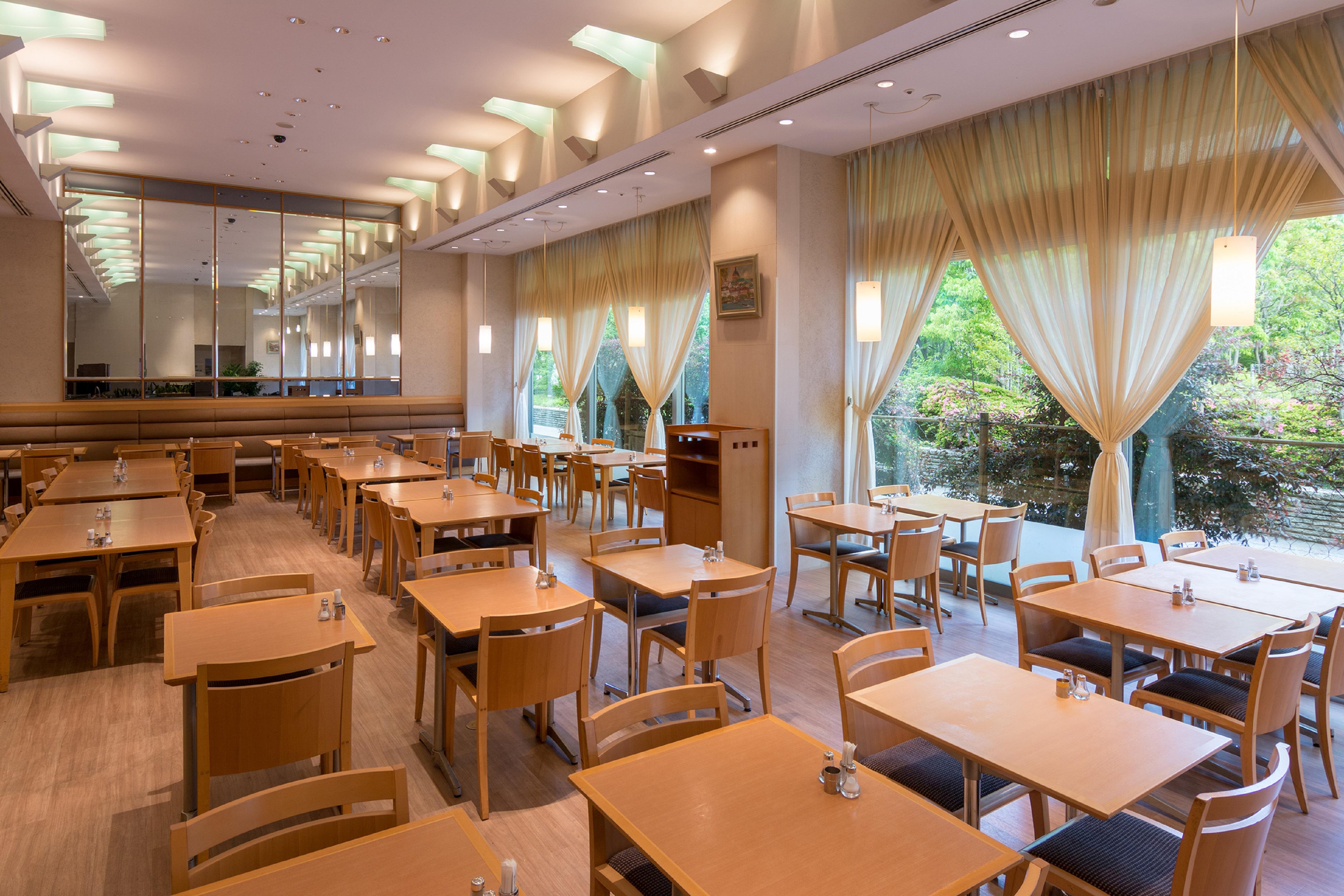 都市センターホテル 4*